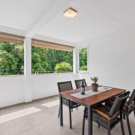 Poli Nona - Renovated In 2023 Apartment โปเรช ภายนอก รูปภาพ